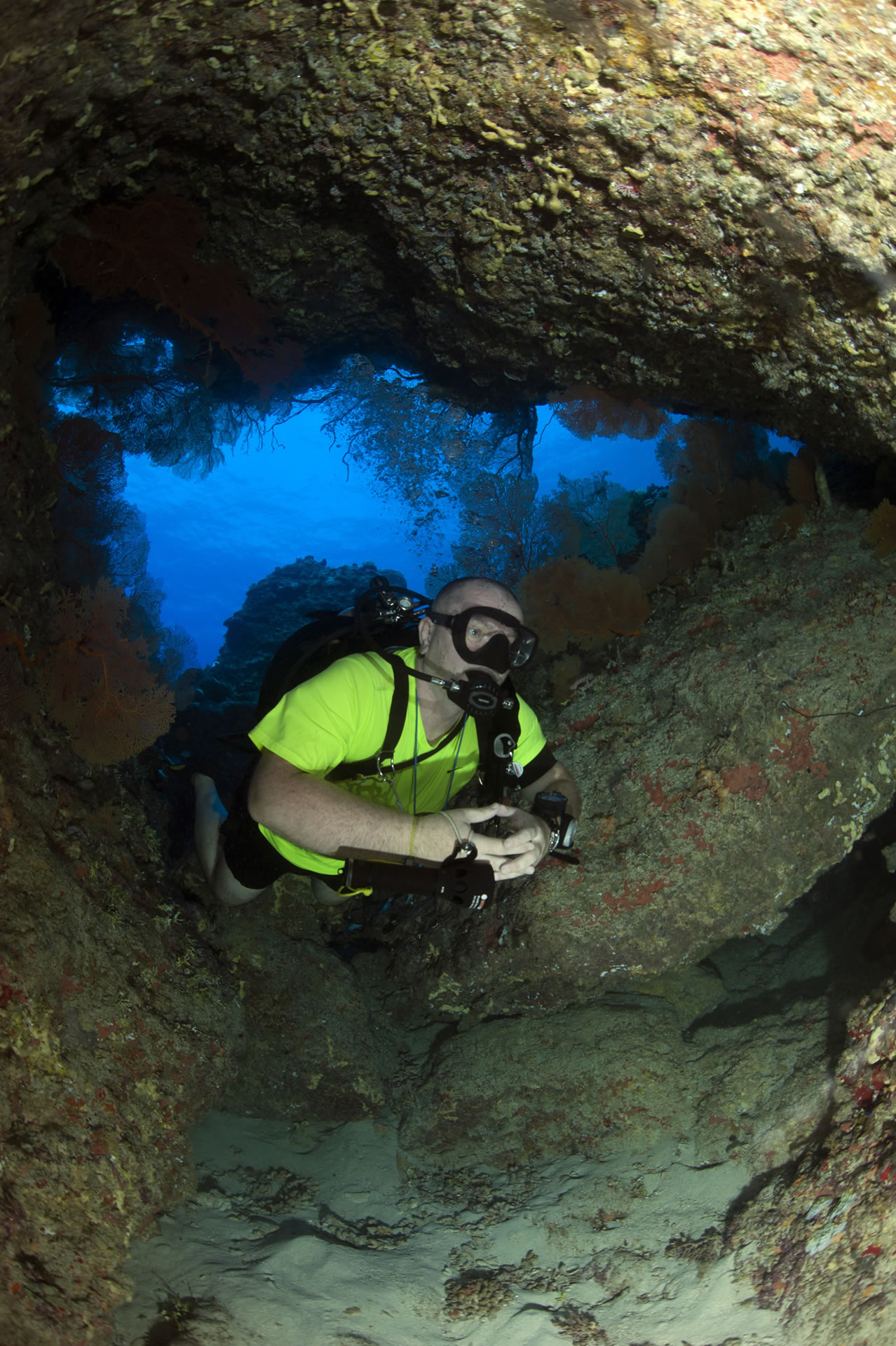 HR Diving The Grotto Saipan (Northern Mariana Islands)(Copyrigth Thor Vaz De Leon) 12